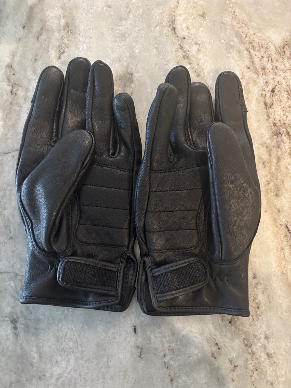 Men’s Harley Davidson Leather Gloves - Picture 2 of 2